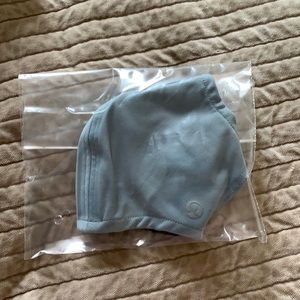 Lululemon Double Strap Face Mask